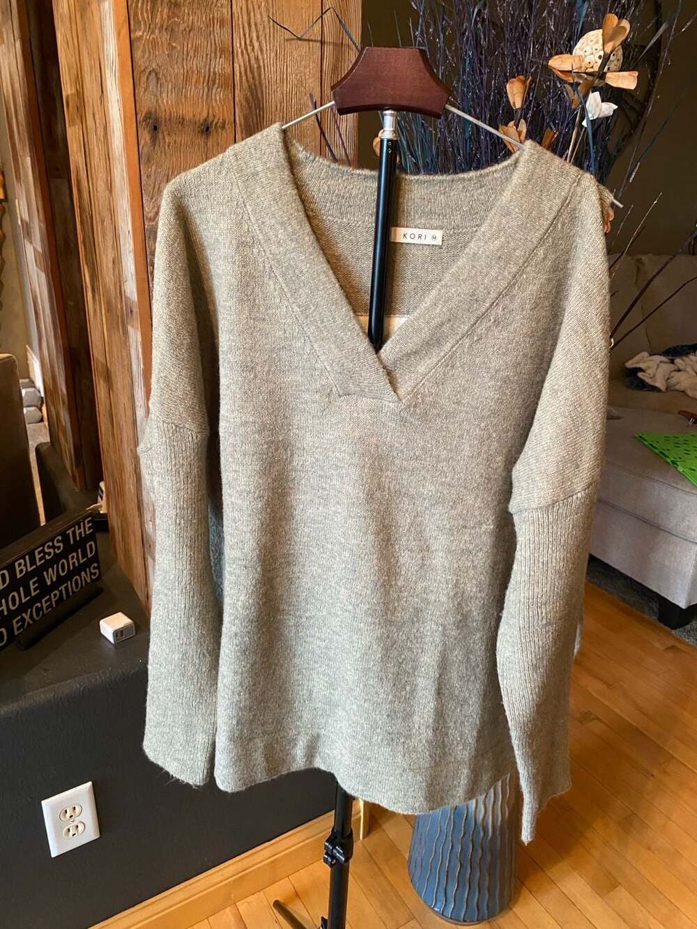 Kori Womens Size M V-Neck Rock & Love Pullover Sweater Grey